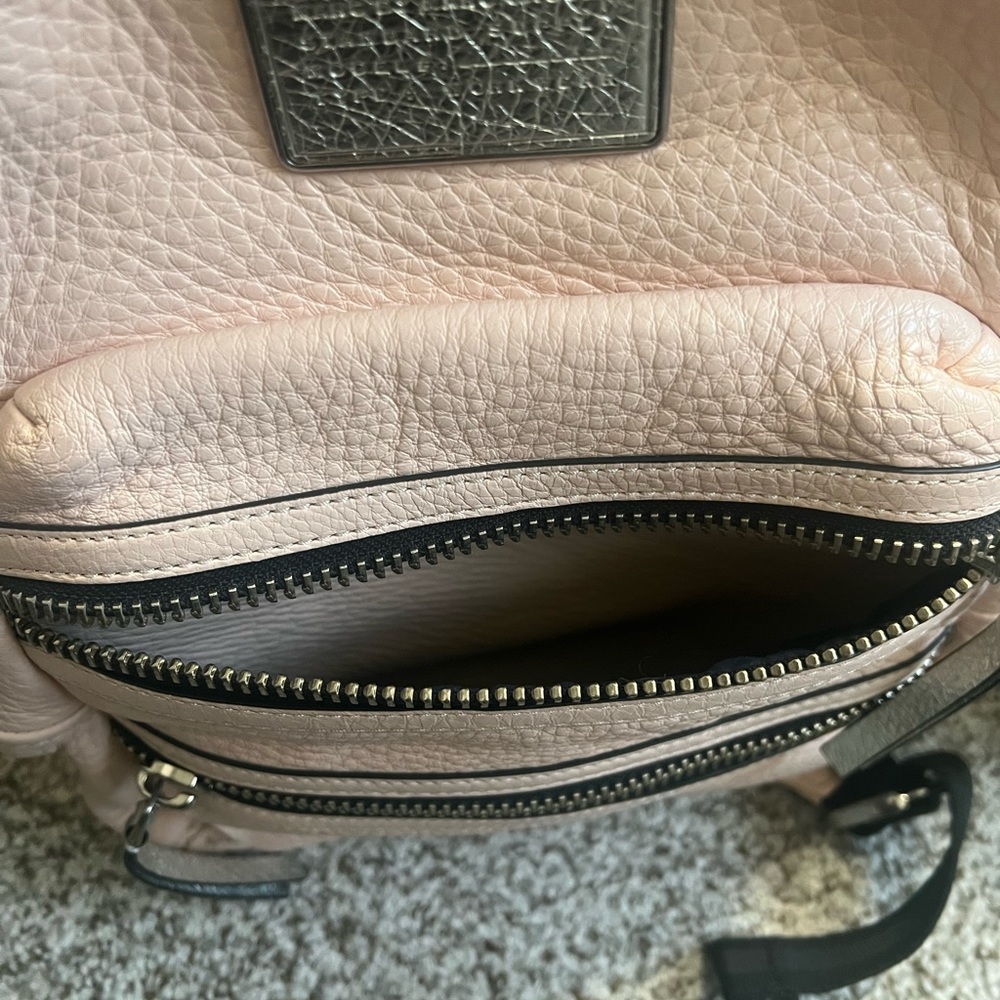 Marc Jacobs small biker backpack pebble leather pink - Picture 2 of 4